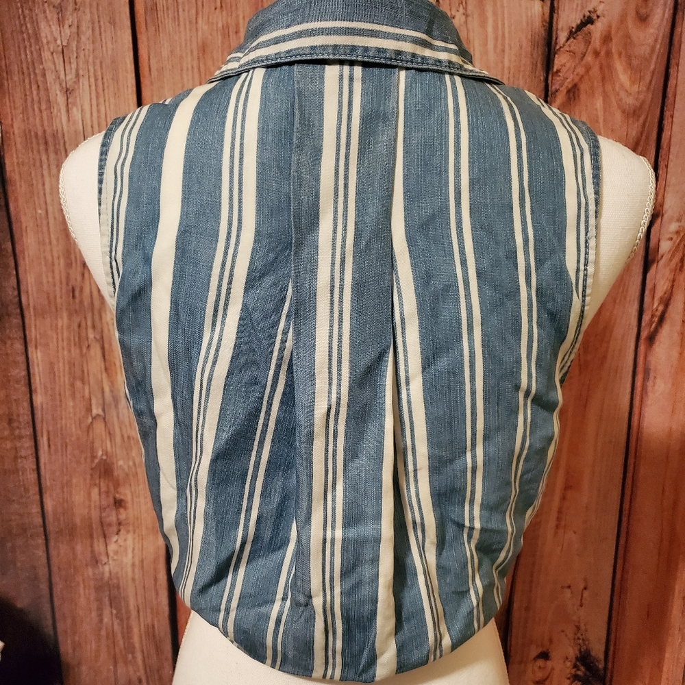 **SOLD**Harper Heritage Button Down/ Tie up Blouse - Picture 2 of 6